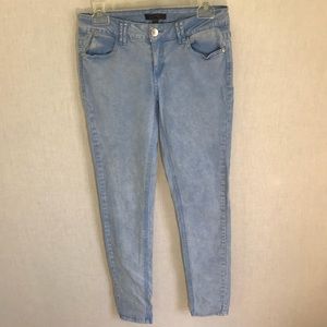 Super cute blue skinny jeans